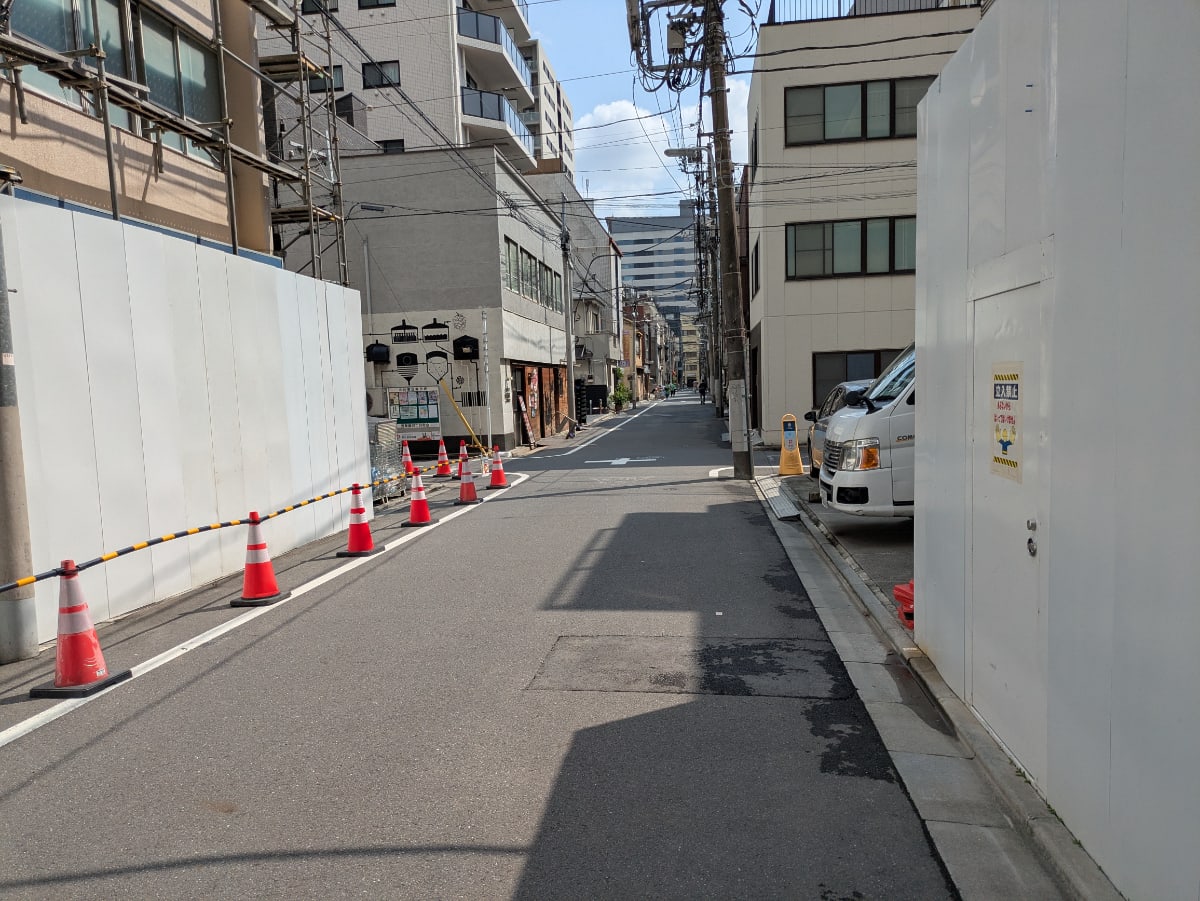 v20251013150705/fresh/building/J00100403204_2