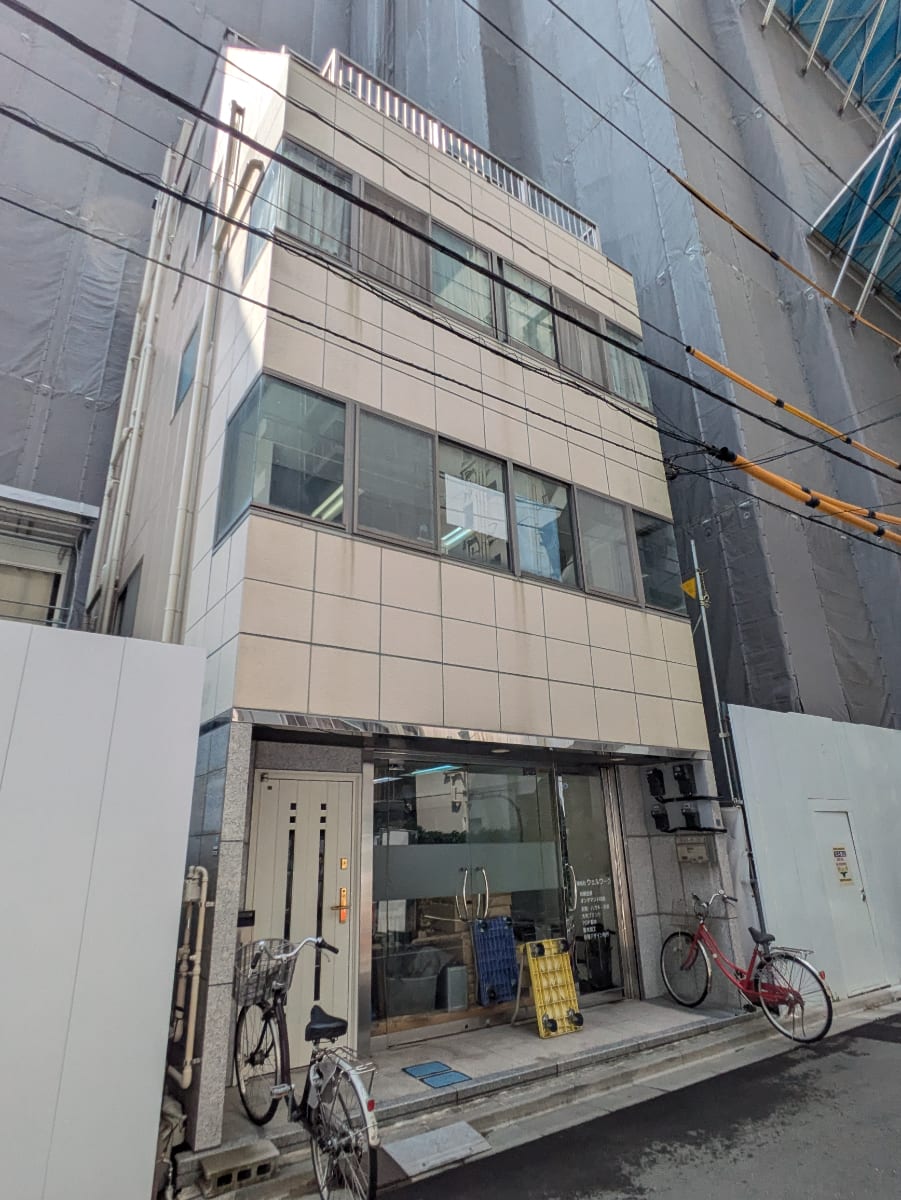 v20251013150705/fresh/building/J00100403204_5