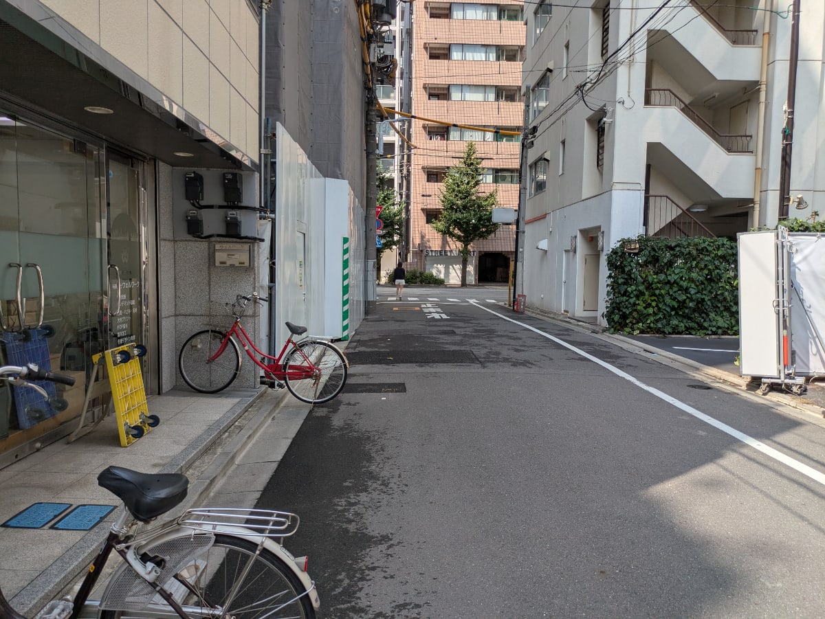 v20251013150705/fresh/building/J00100403204_8
