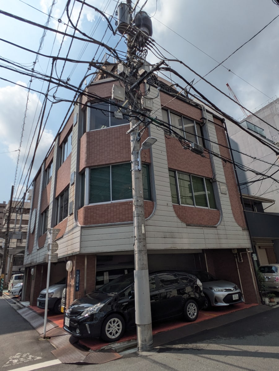v20251013150705/fresh/building/J00100403984_7