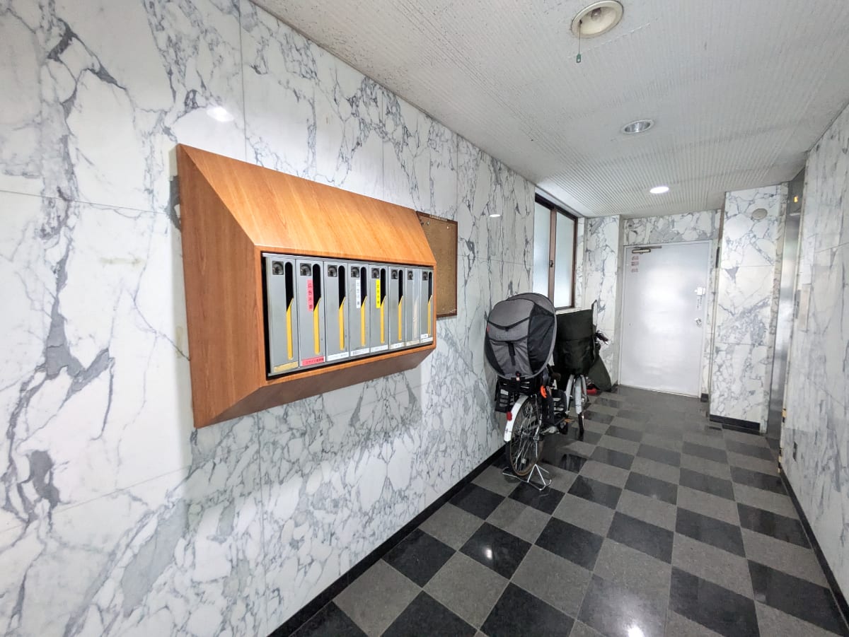 v20251013150705/fresh/building/J00100410981_11