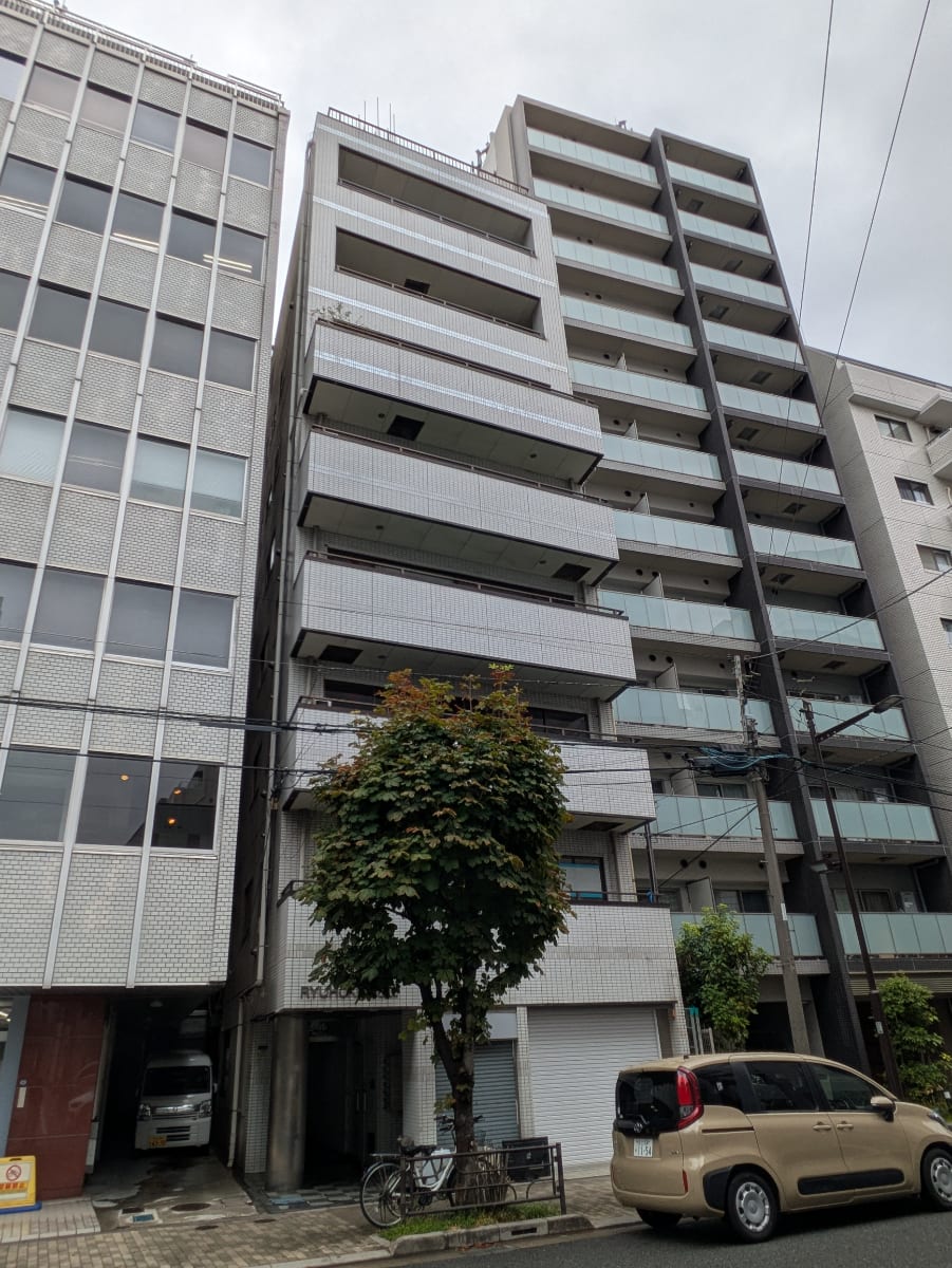 v20251013150705/fresh/building/J00100410981_7