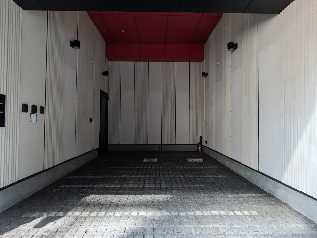 v20251013150705/fresh/building/J00100418387_15