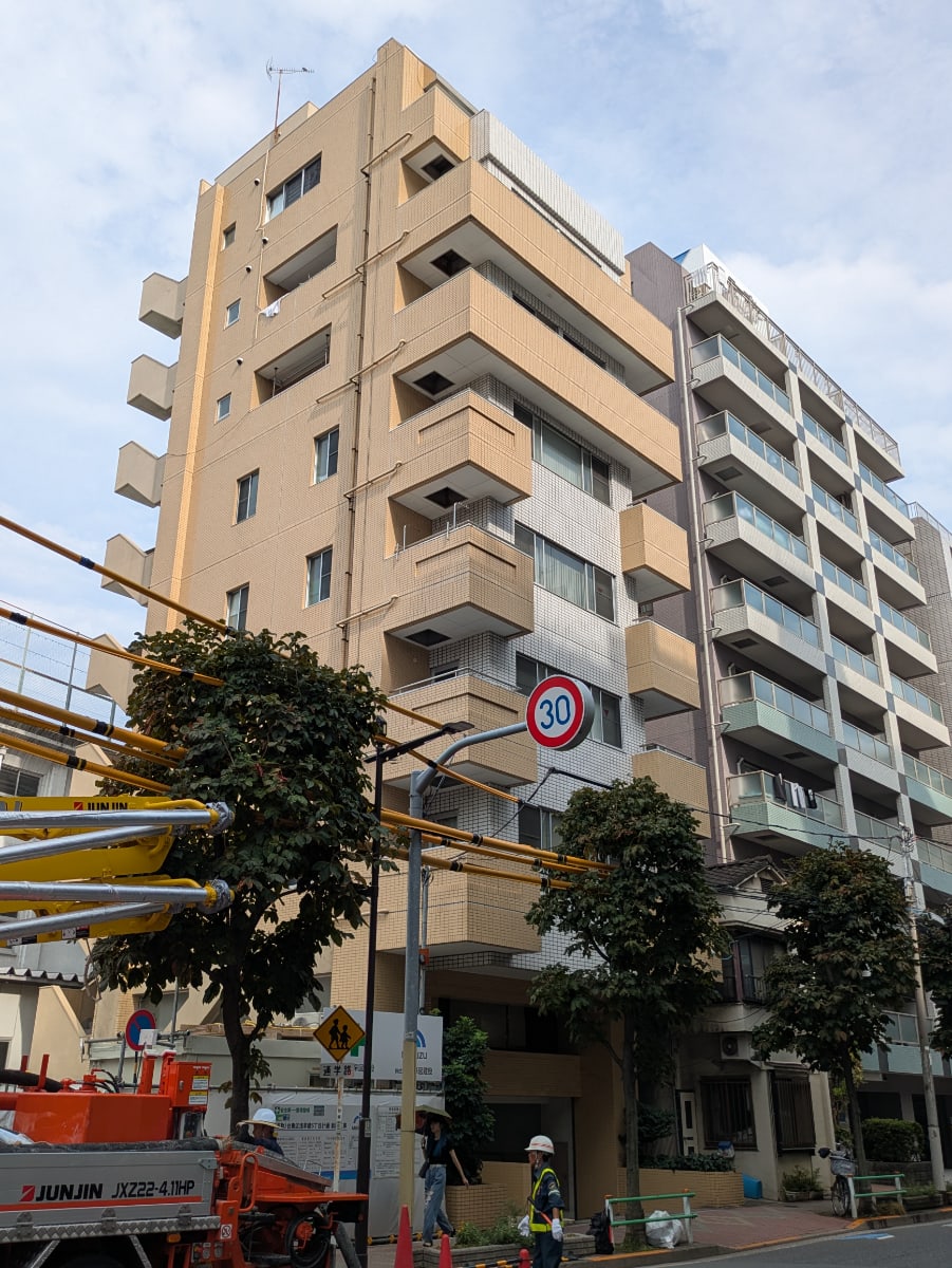 v20251013150705/fresh/building/J00100418458_8
