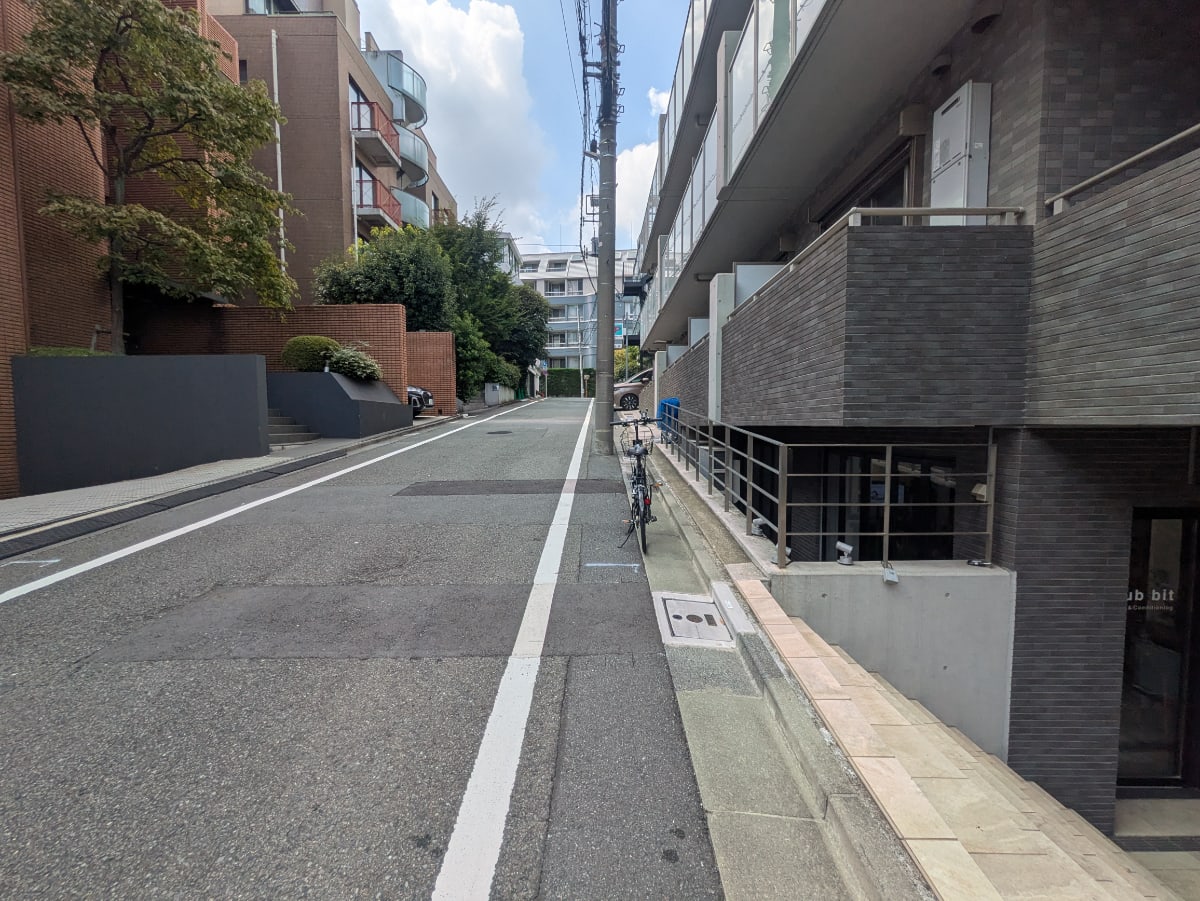 v20251013150705/fresh/building/J00100419073_13