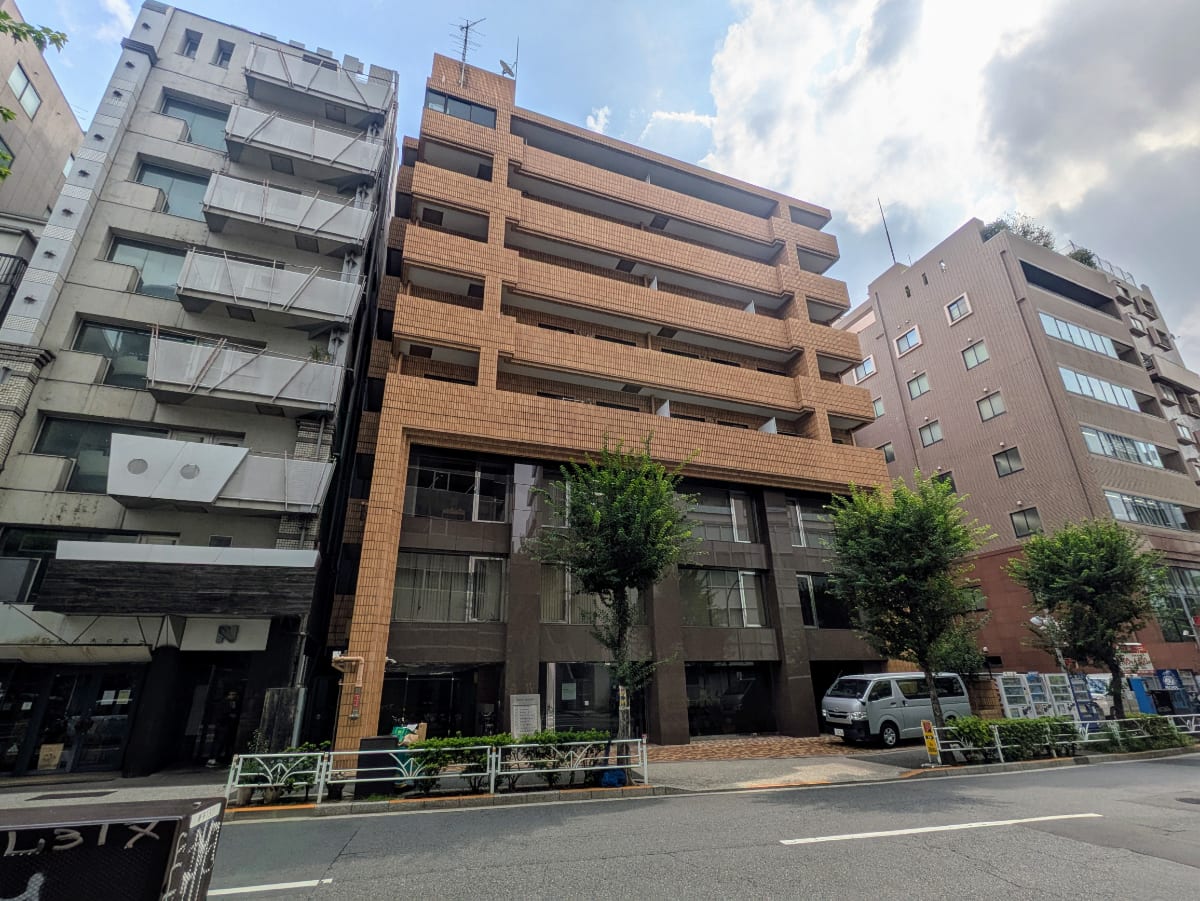 v20251013150705/fresh/building/J00100440925_7
