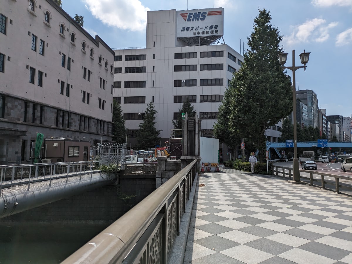 v20251013150705/fresh/building/J00100457795_15