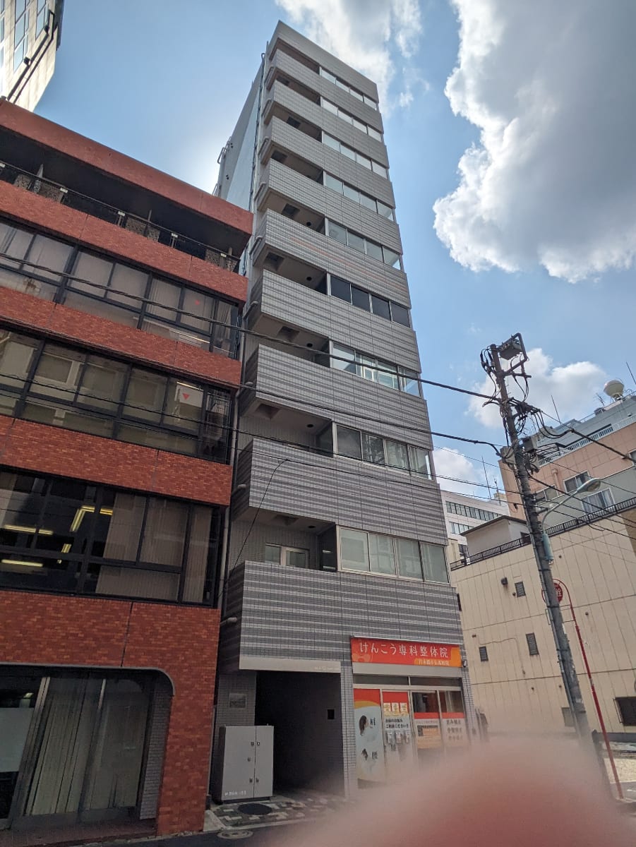 v20251013150705/fresh/building/J00100498898_6