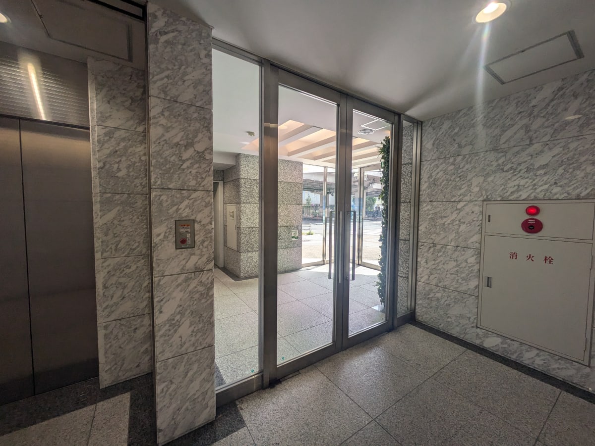 v20251014150838/fresh/building/J00100364471_8