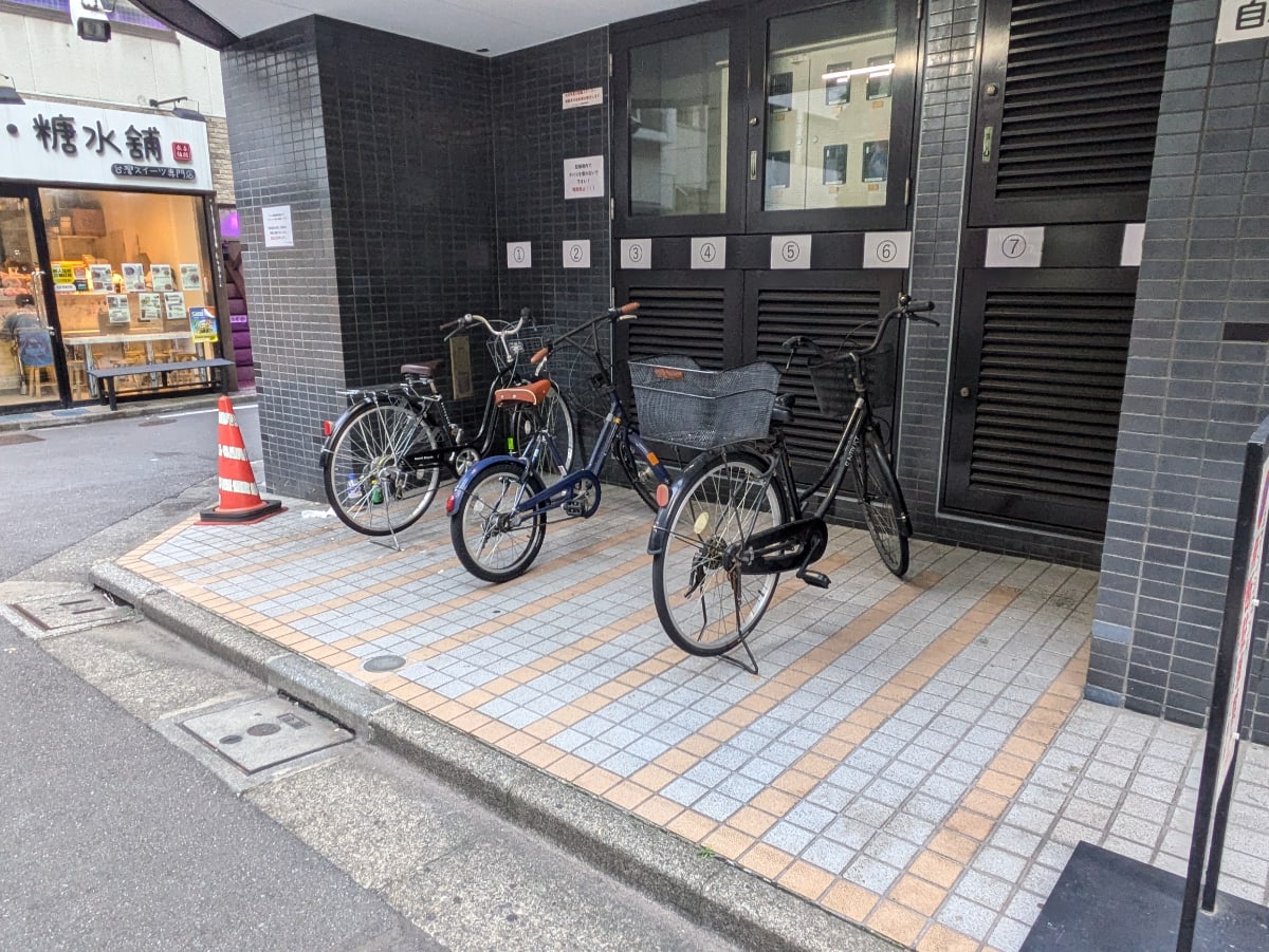 v20251014150838/fresh/building/J00100369497_15