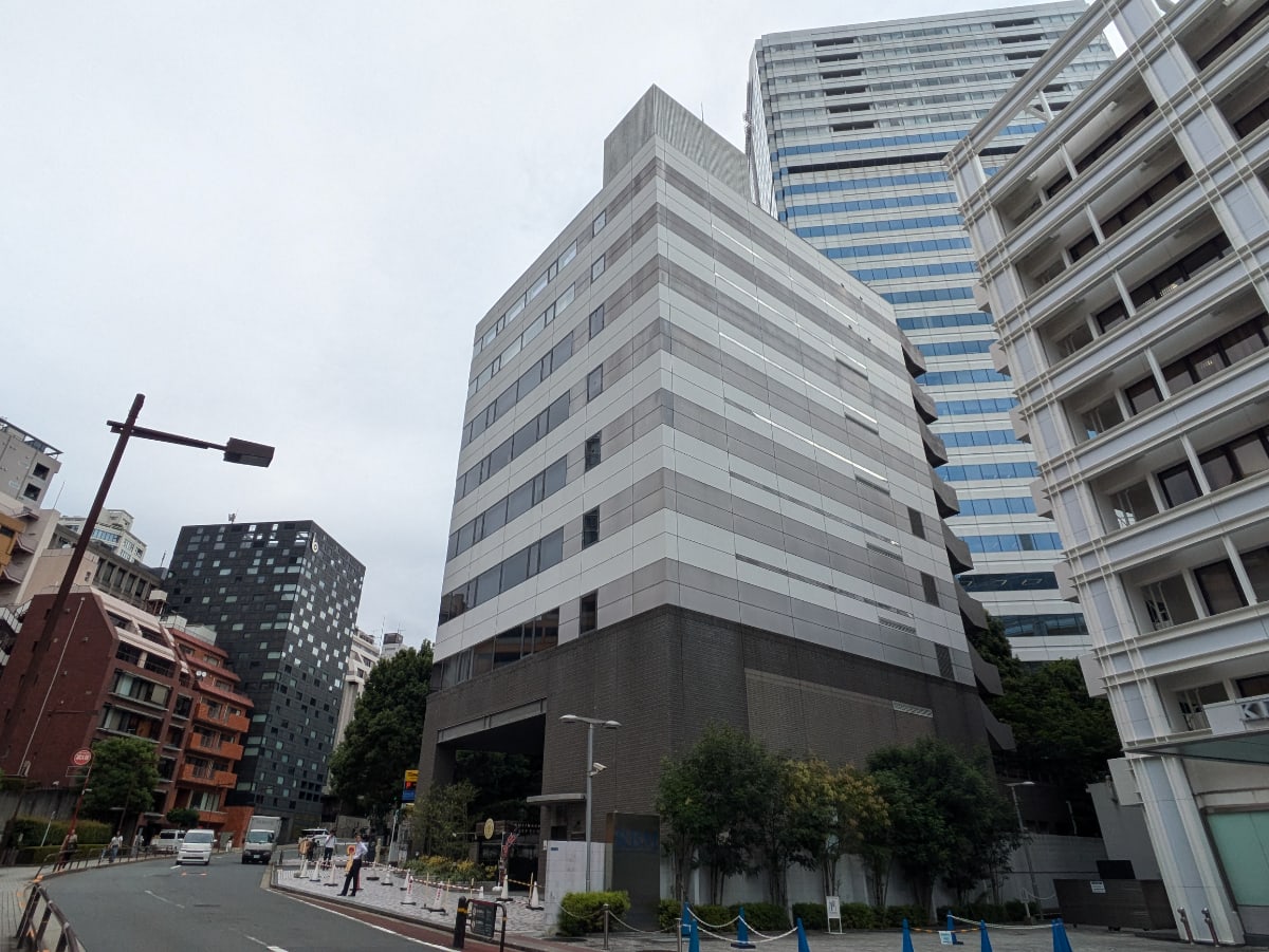 v20251014150838/fresh/building/J00100373318_1