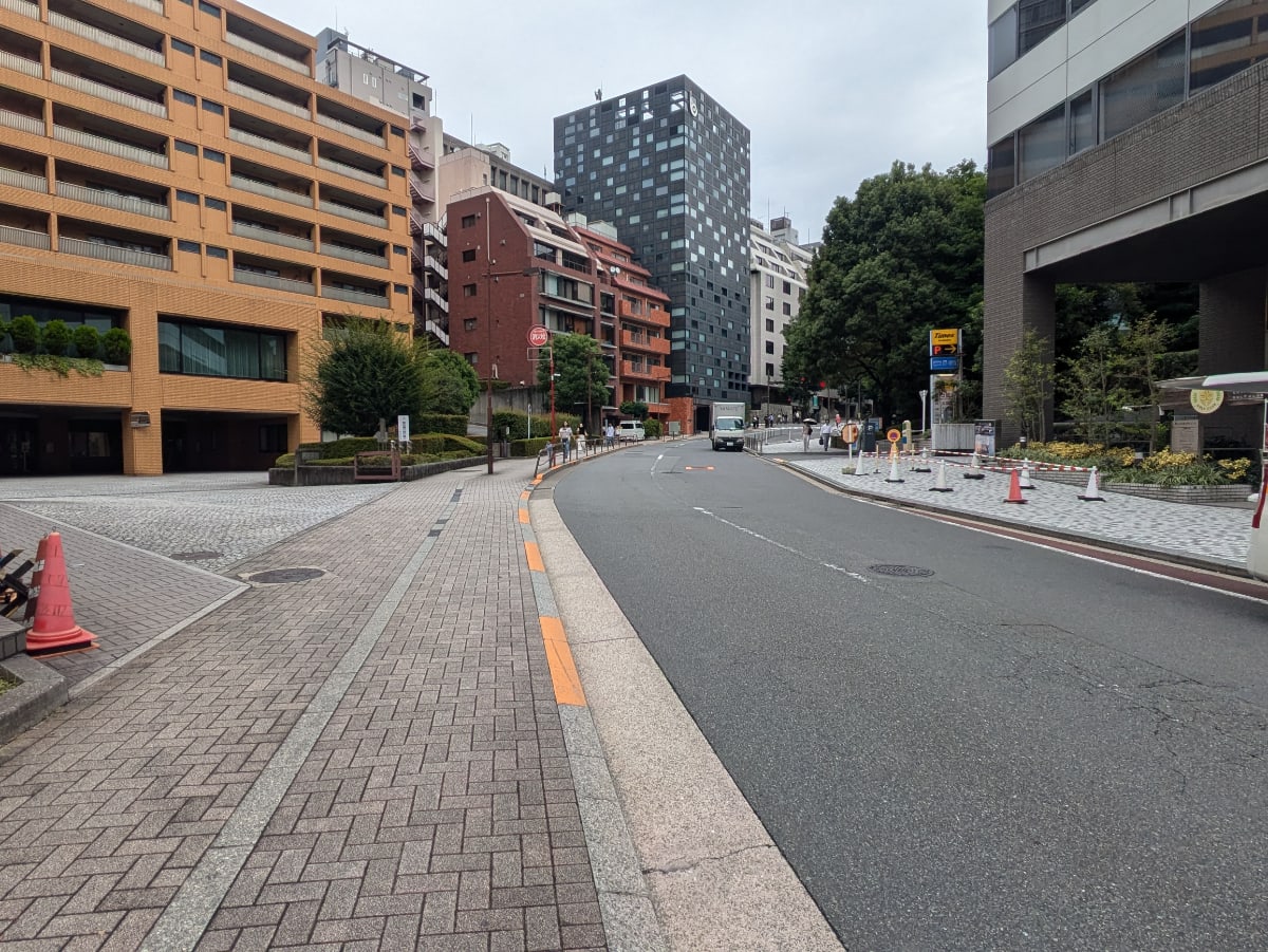 v20251014150838/fresh/building/J00100373318_2