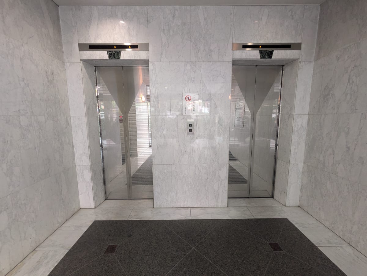 v20251014150838/fresh/building/J00100373318_4