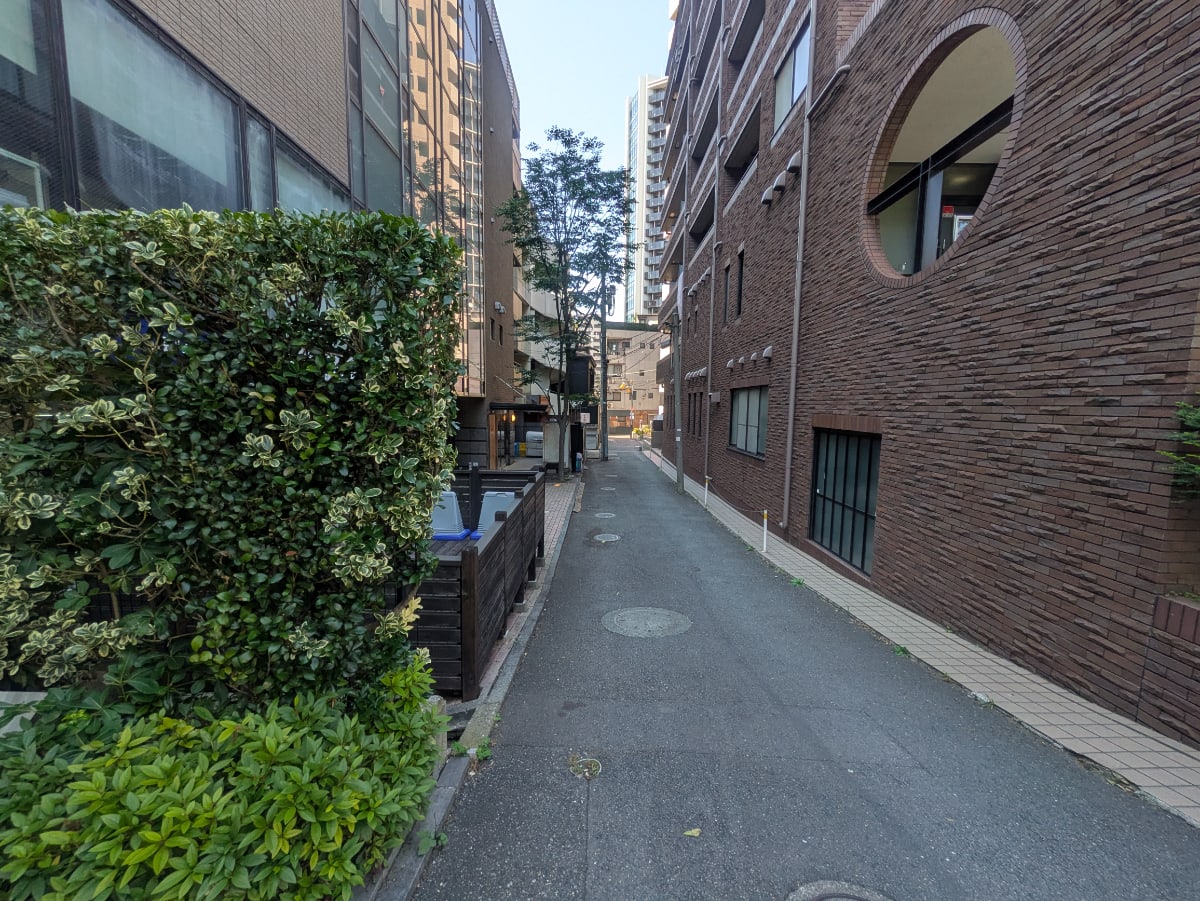 v20251014150839/fresh/building/J00100363891_13