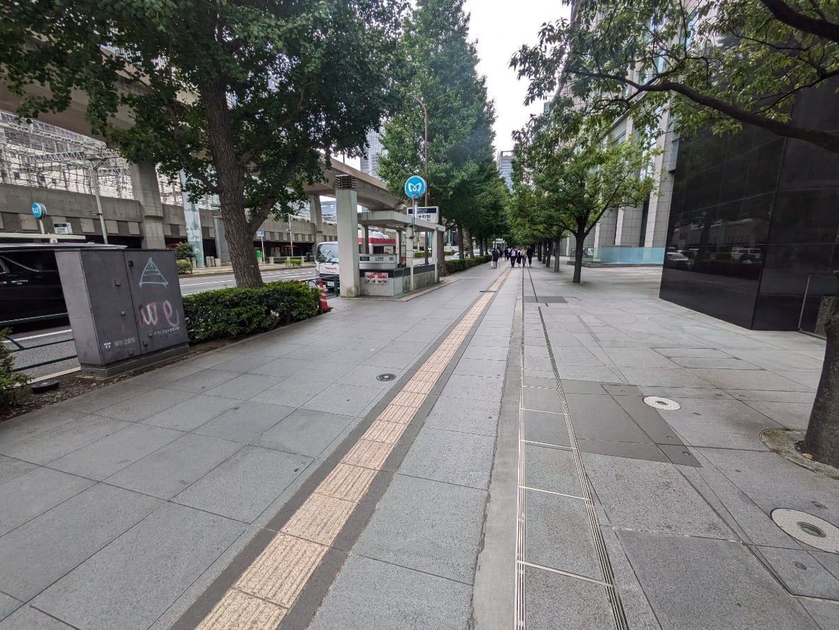 v20251014150839/fresh/building/J00100364033_2