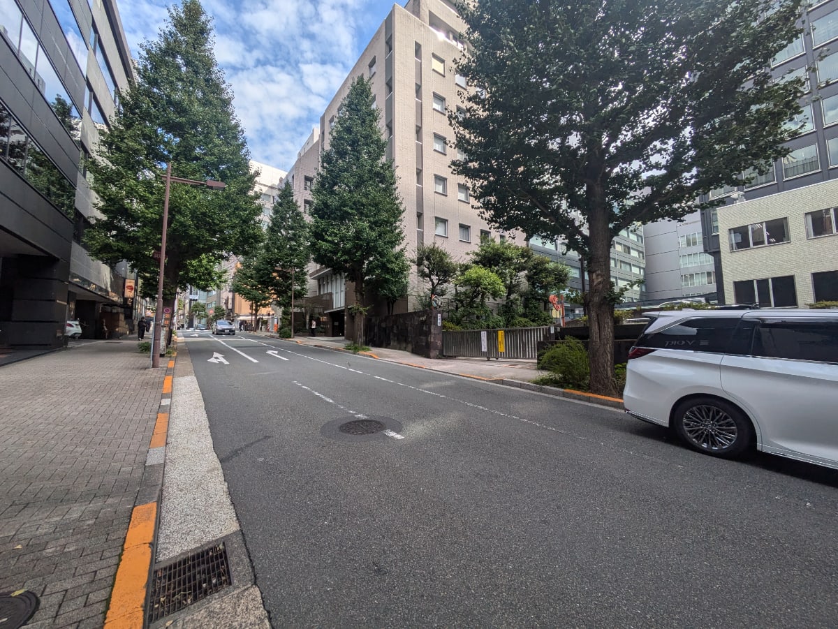 v20251014150839/fresh/building/J00100364132_11