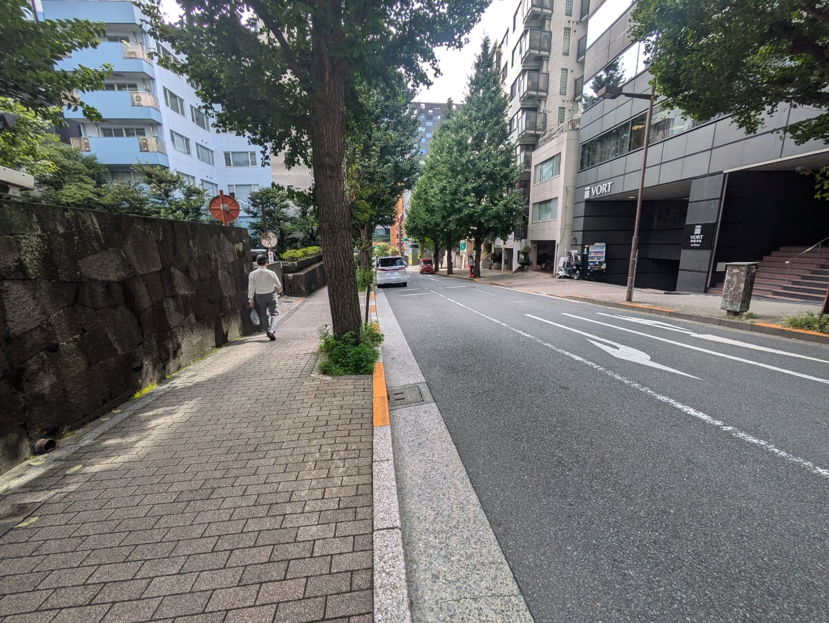 v20251014150839/fresh/building/J00100364132_2