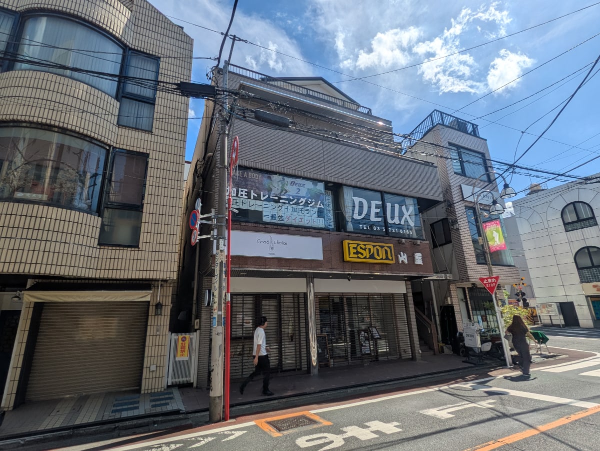 v20251014150839/fresh/building/J00100364151_5