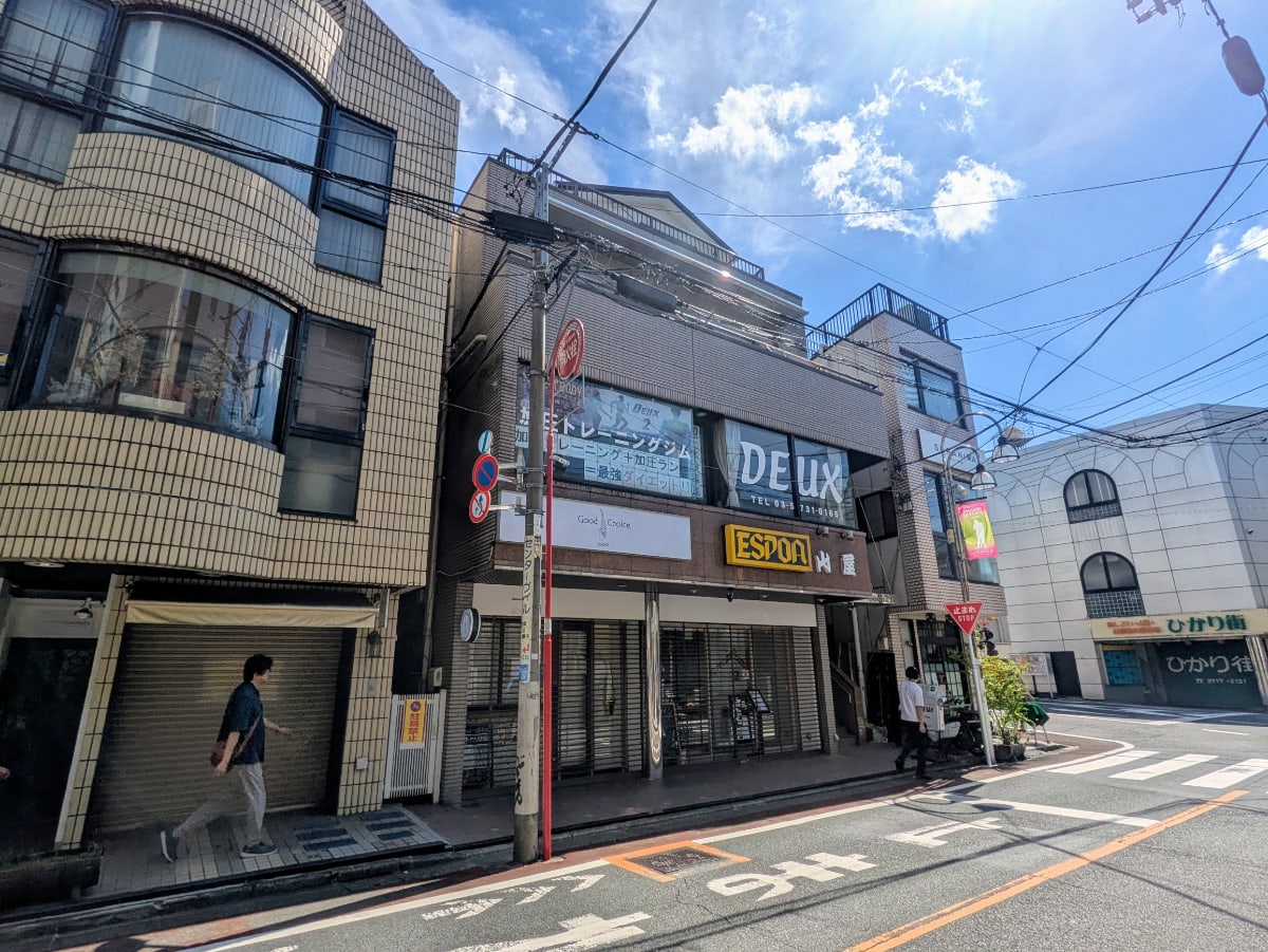 v20251014150839/fresh/building/J00100364151_6