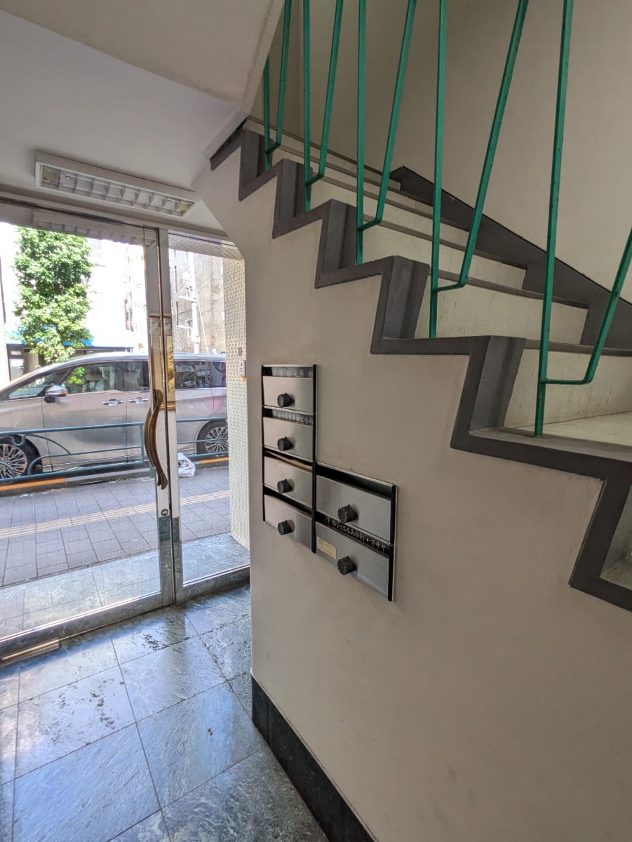 v20251014150839/fresh/building/J00100365090_12