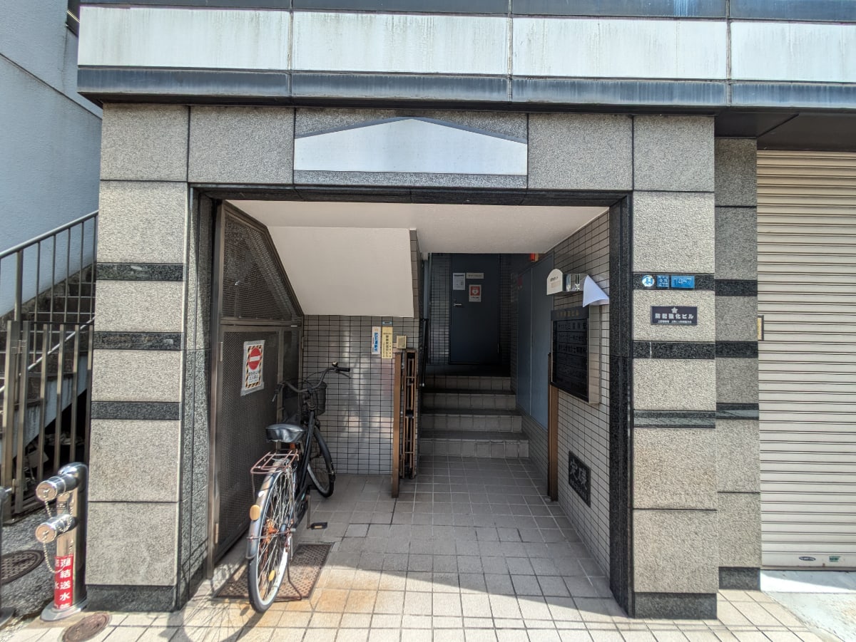 v20251014150839/fresh/building/J00100367559_3