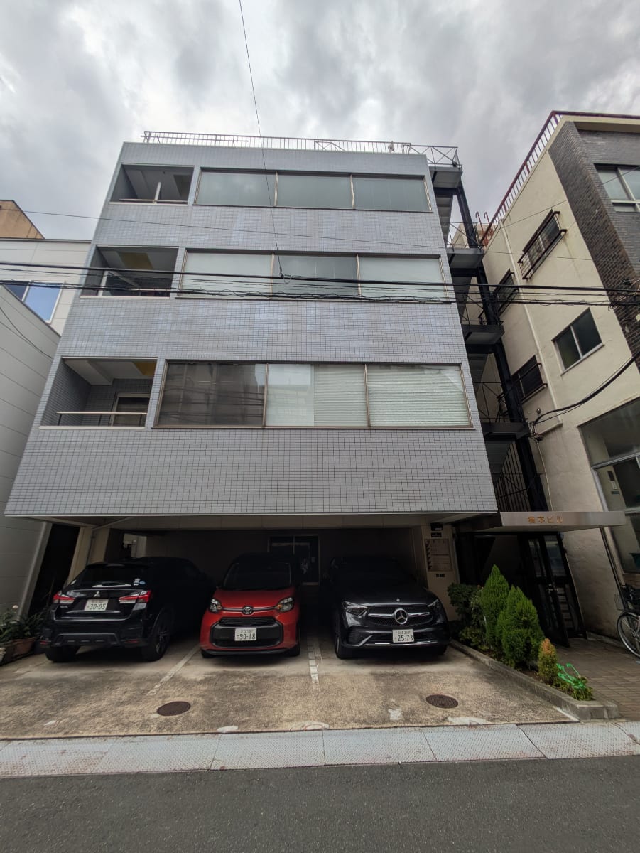 v20251014150839/fresh/building/J00100369304_1