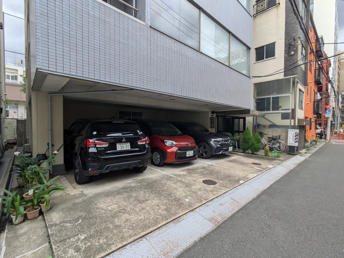 v20251014150839/fresh/building/J00100369304_10
