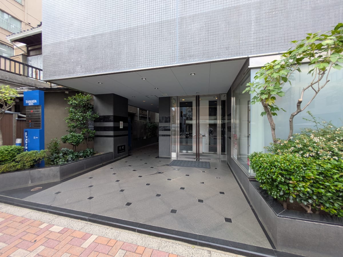 v20251014150839/fresh/building/J00100370803_15
