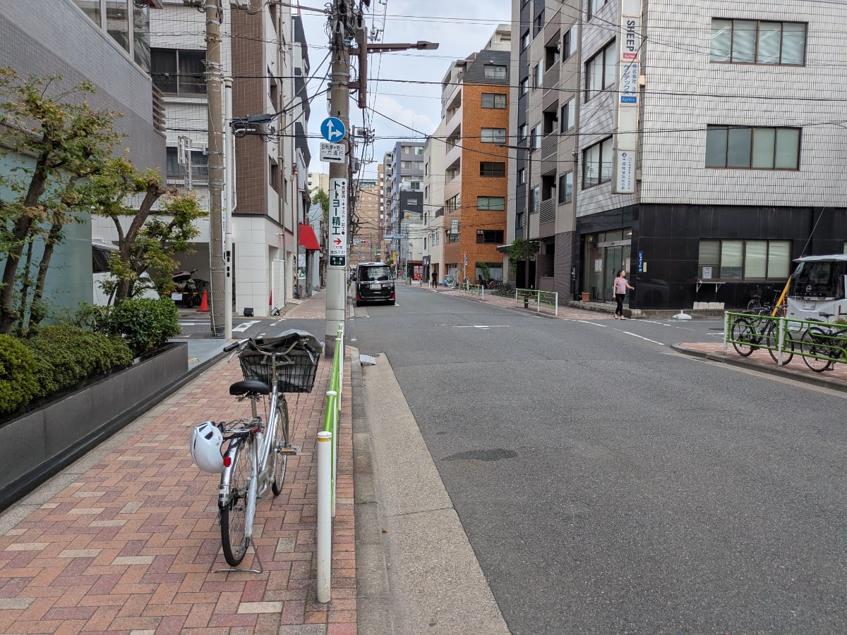 v20251014150839/fresh/building/J00100370803_2