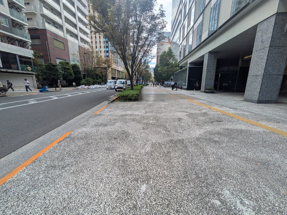 v20251014150839/fresh/building/J00100371276_11
