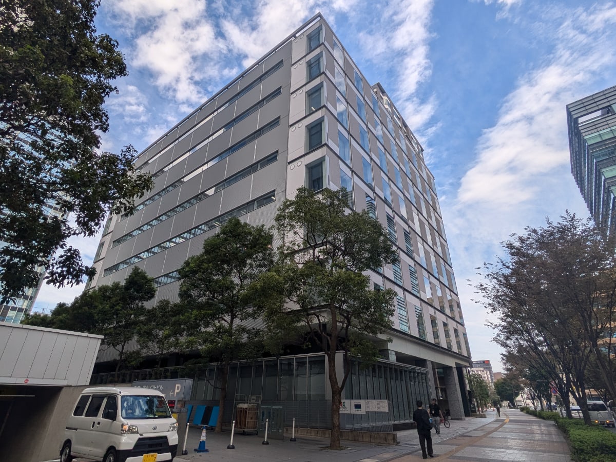 v20251014150839/fresh/building/J00100371276_5