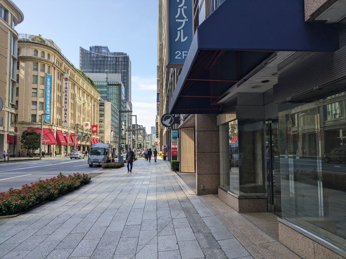 v20251014150839/fresh/building/J00100373645_11
