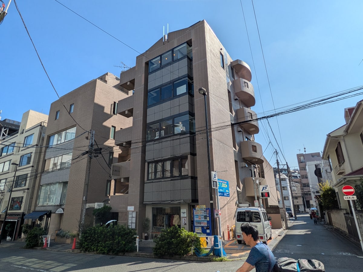 v20251014150839/fresh/building/J00100374741_1