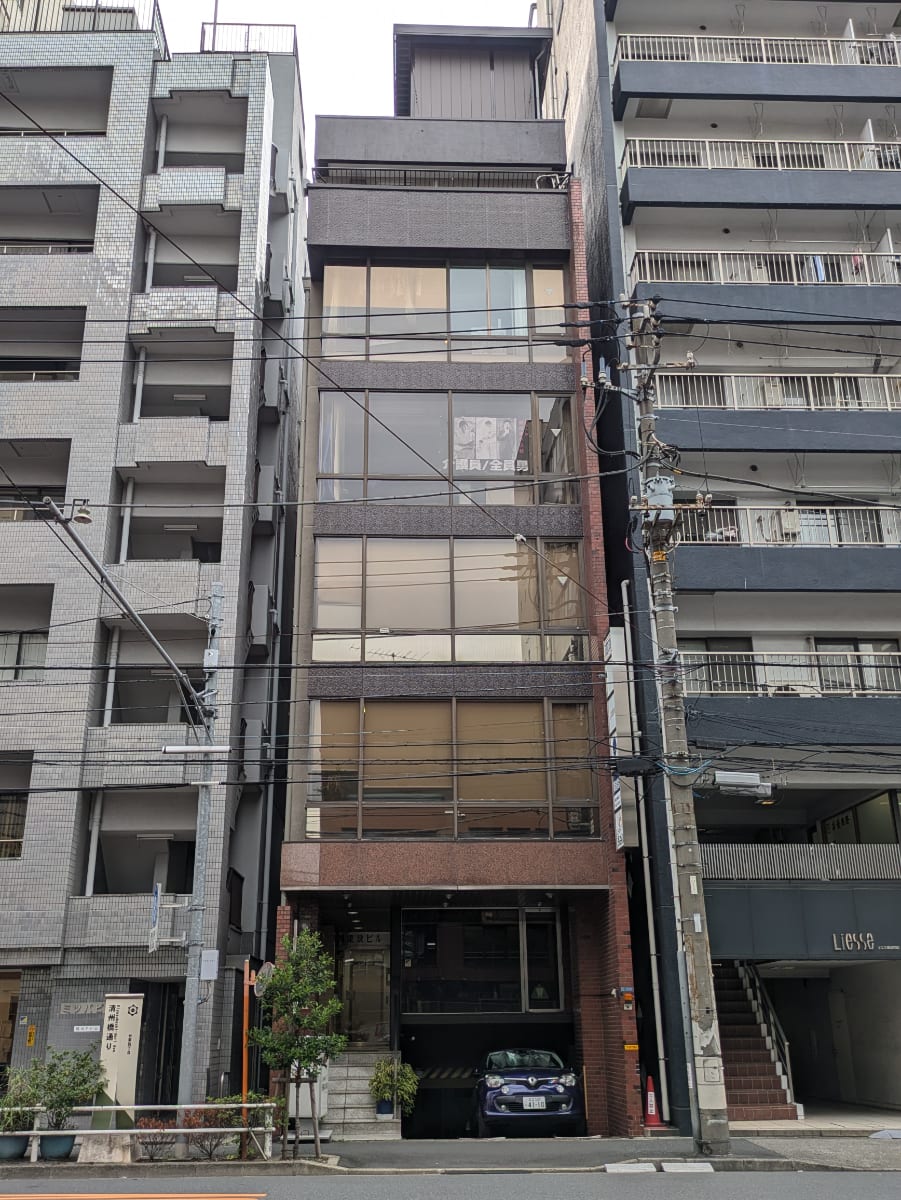 v20251014150839/fresh/building/J00100379276_1