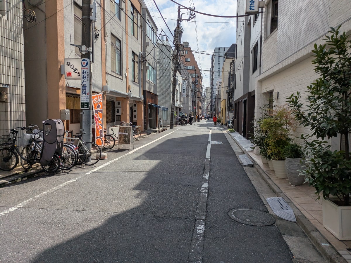 v20251014150839/fresh/building/J00100379856_2