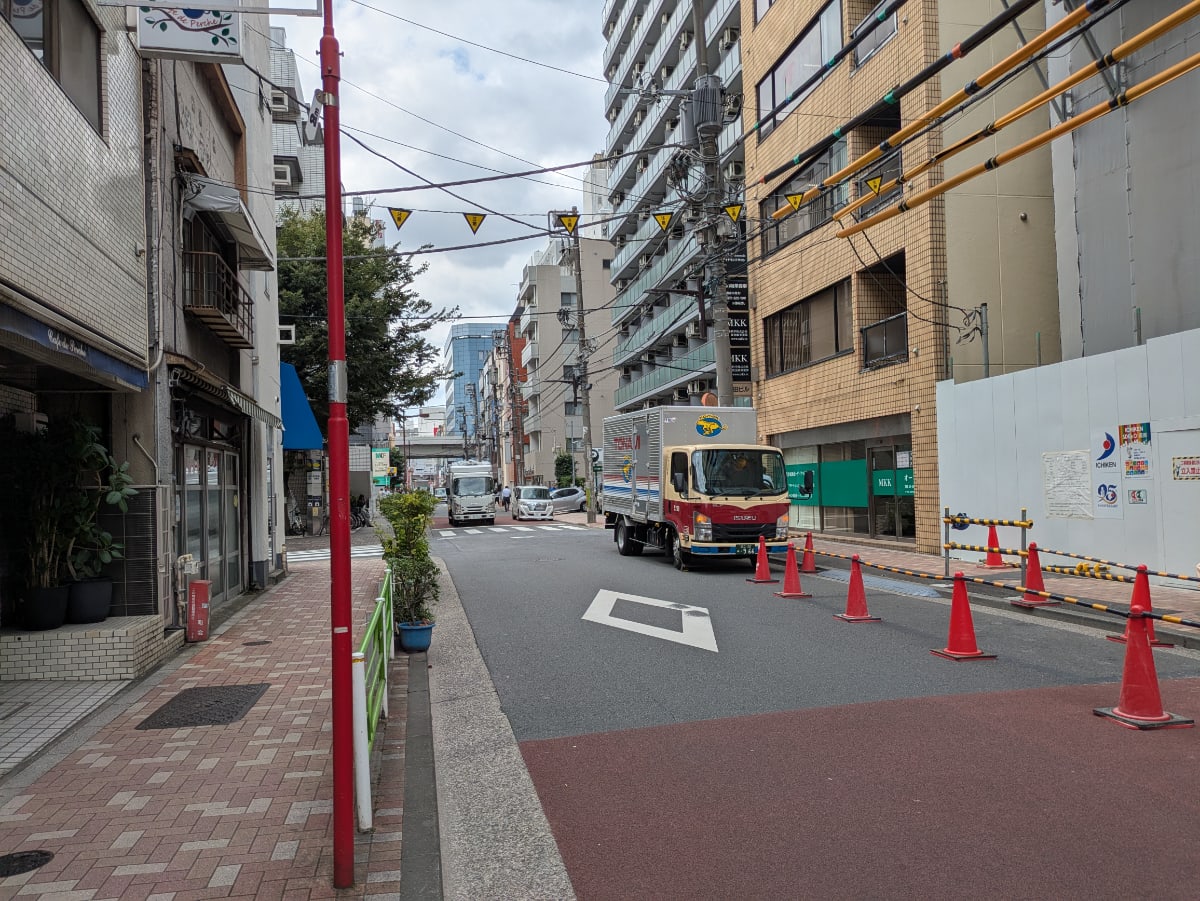 v20251014150839/fresh/building/J00100381400_2