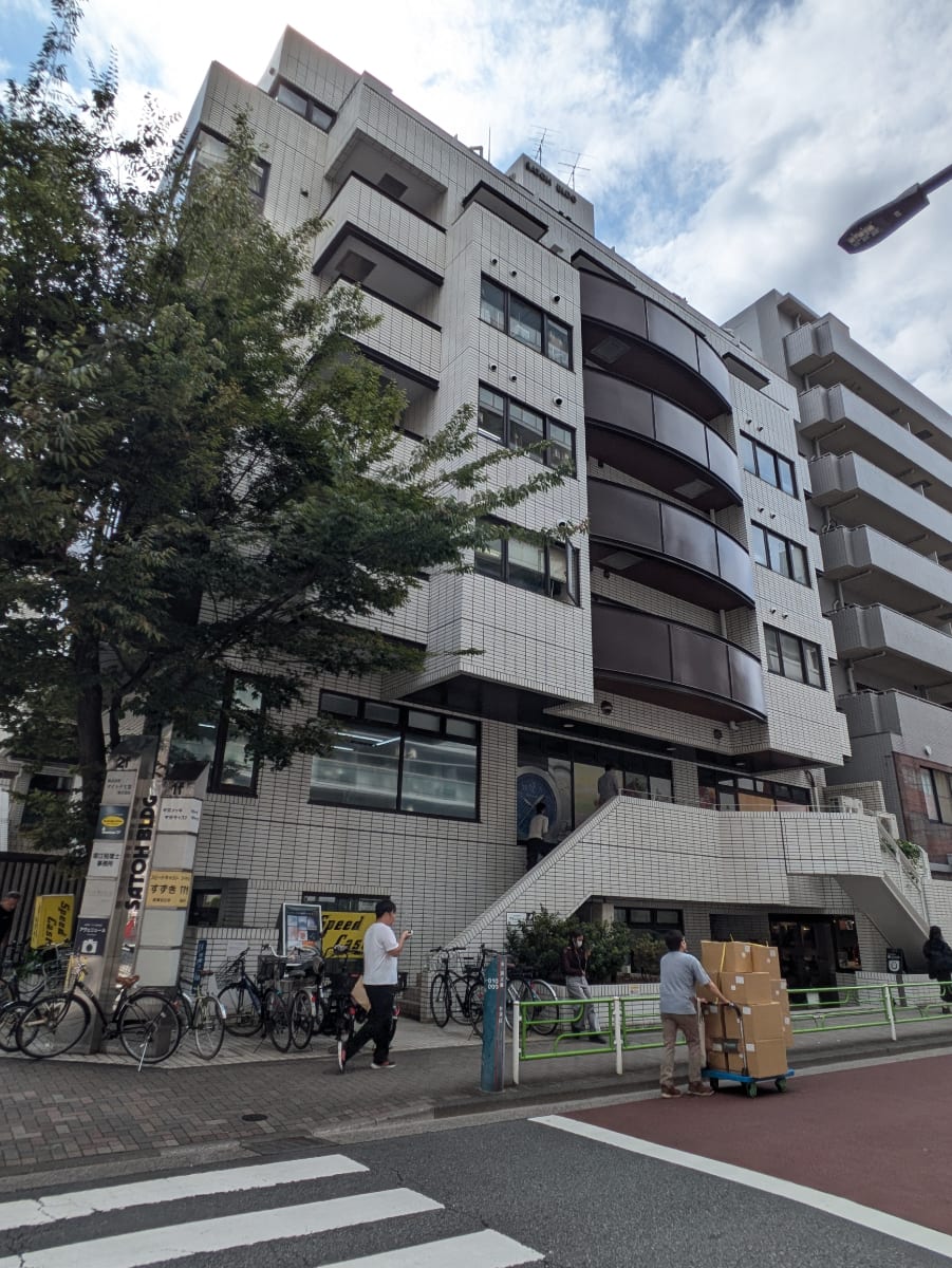 v20251014150839/fresh/building/J00100381766_15