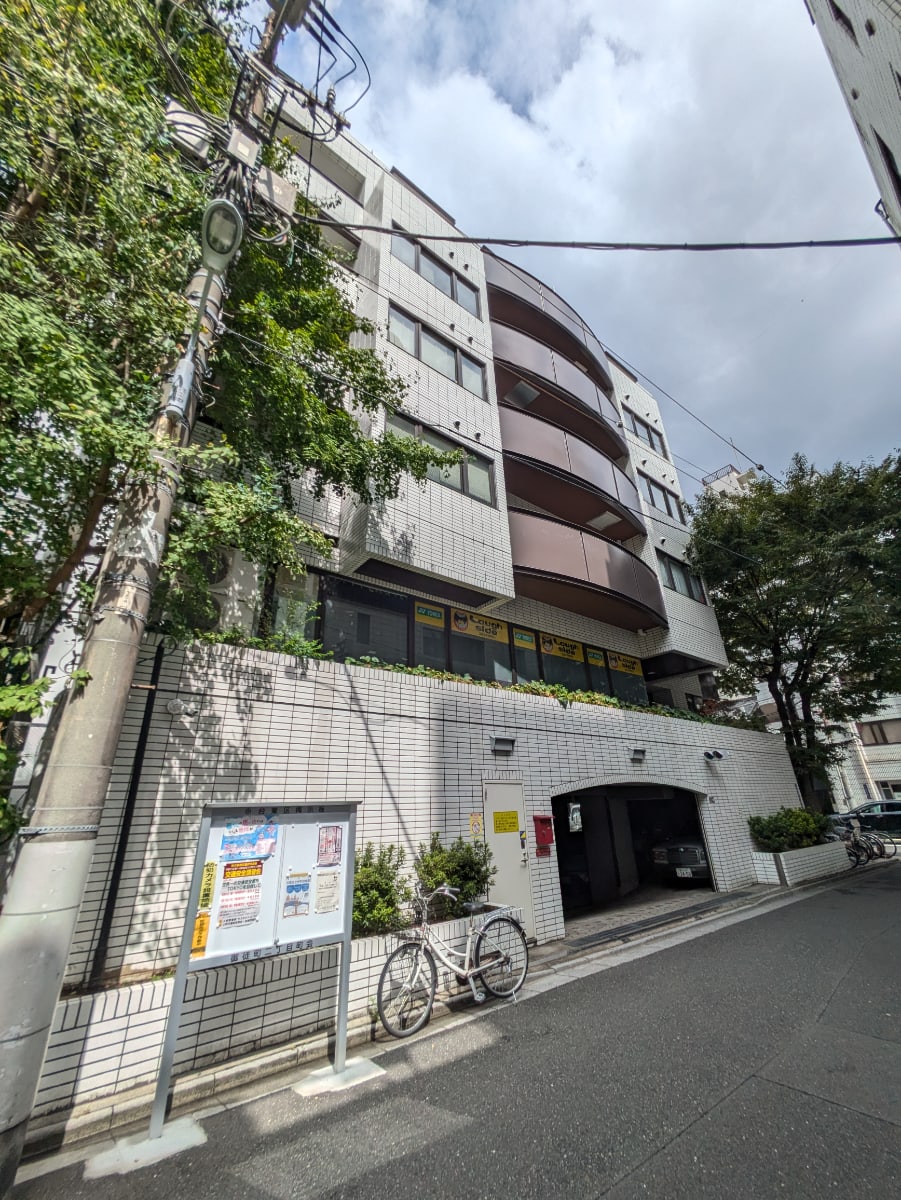 v20251014150839/fresh/building/J00100381766_9