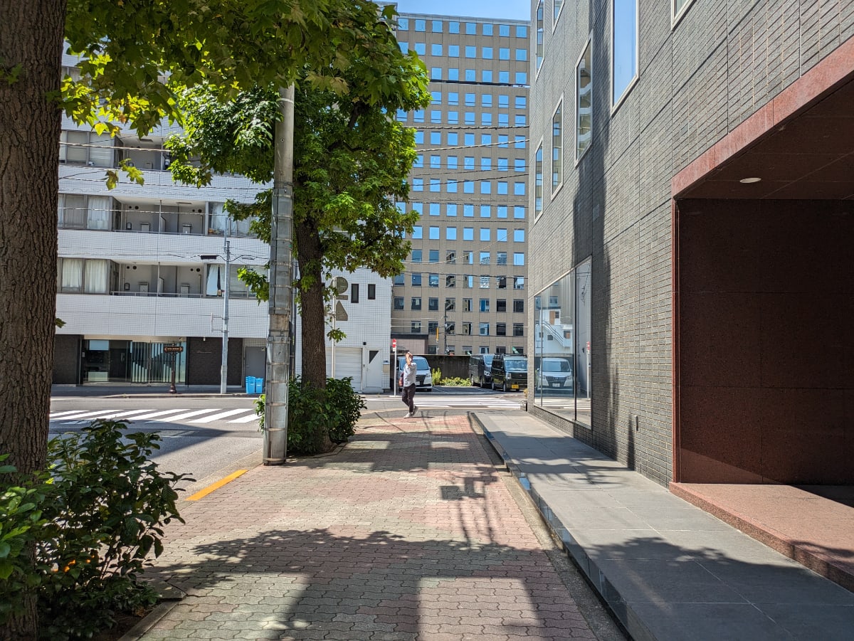 v20251014150839/fresh/building/J00100381784_2