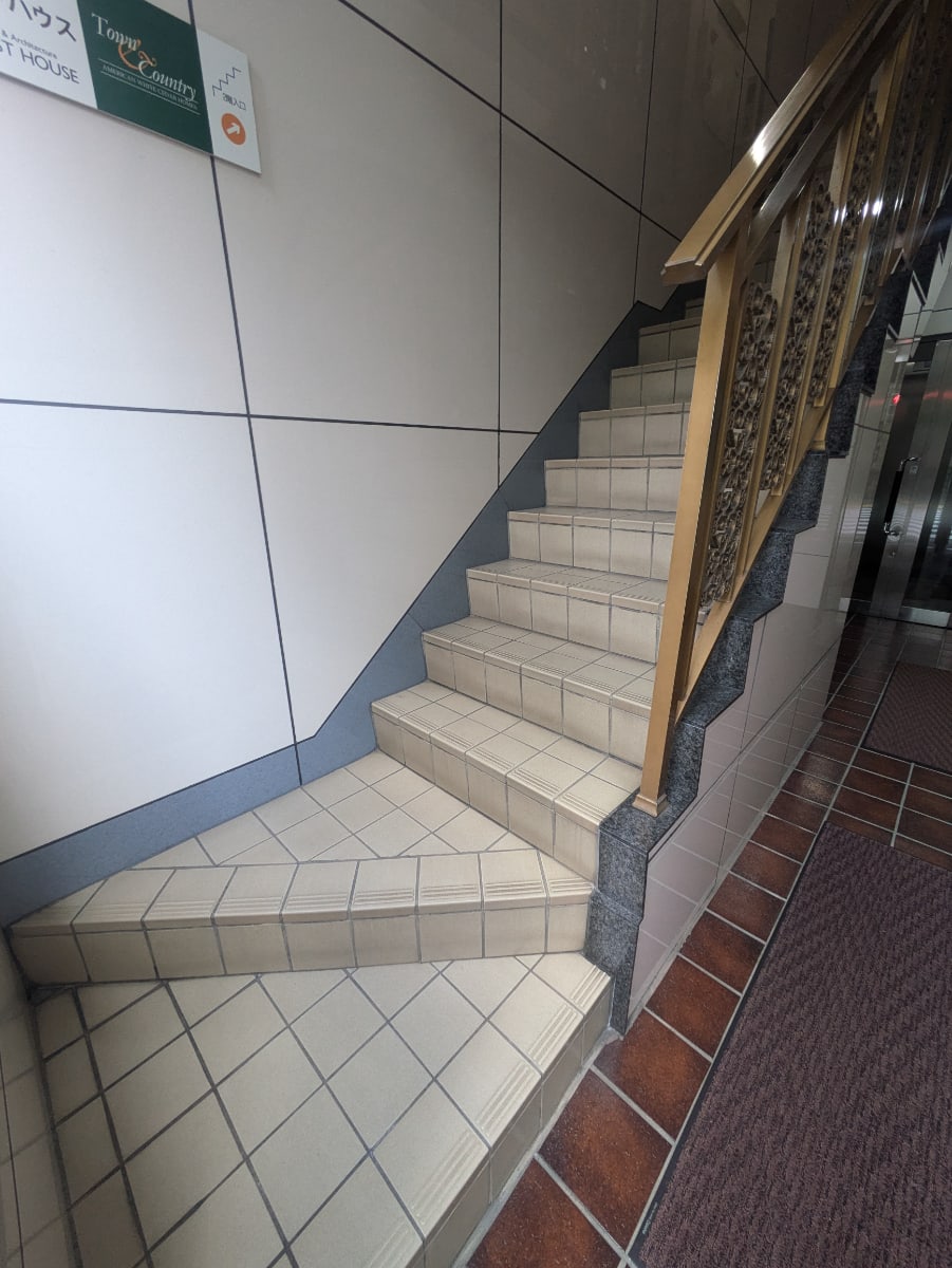 v20251014150839/fresh/building/J00100382720_10