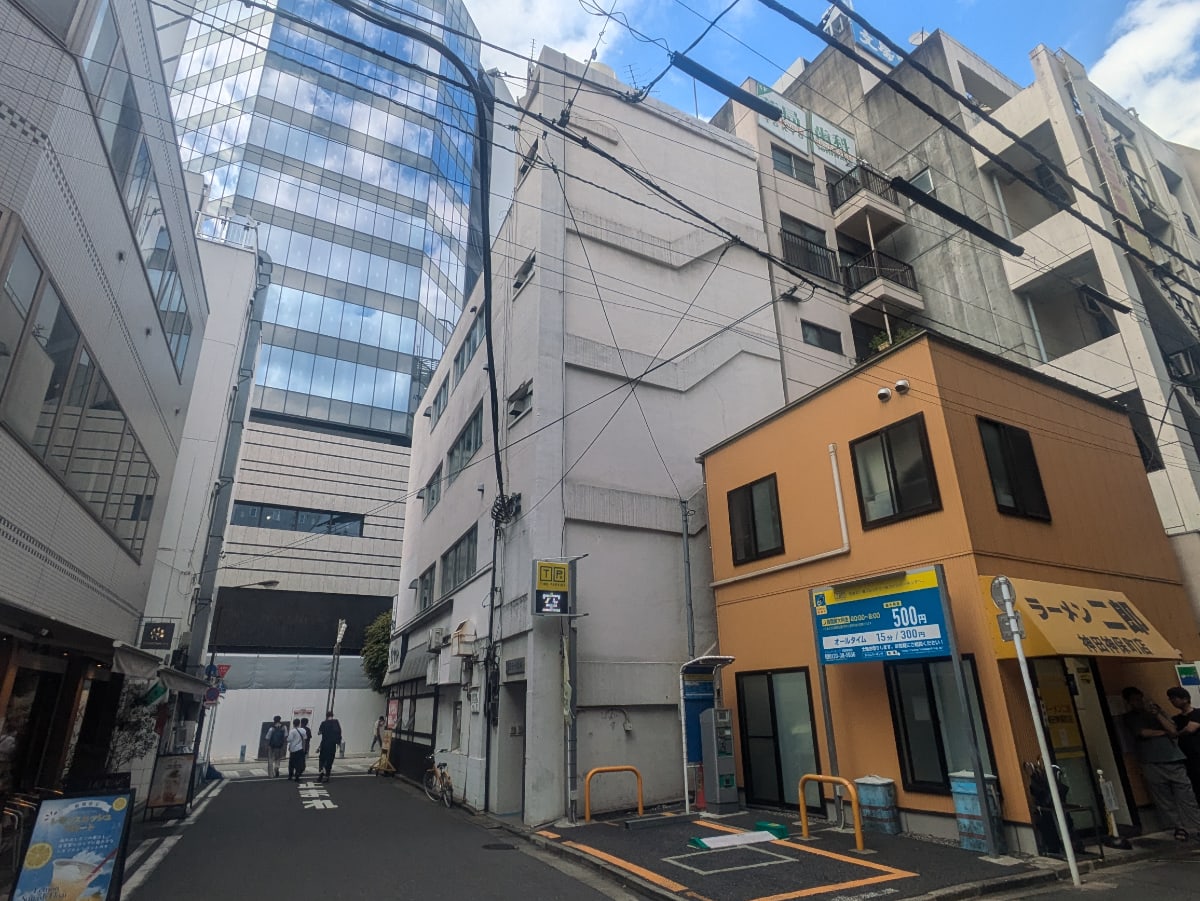 v20251014150839/fresh/building/J00100382728_6