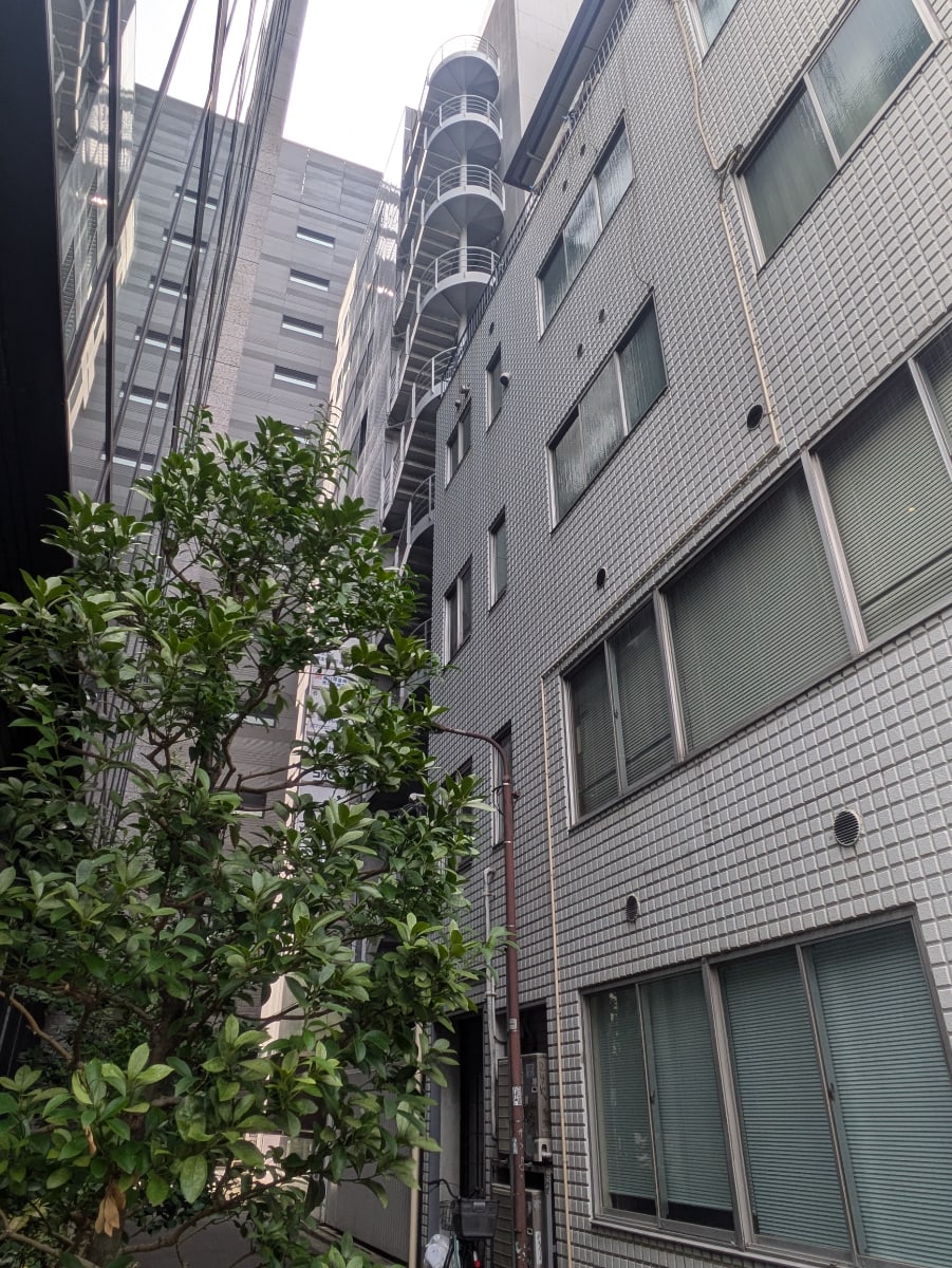 v20251014150839/fresh/building/J00100383079_13