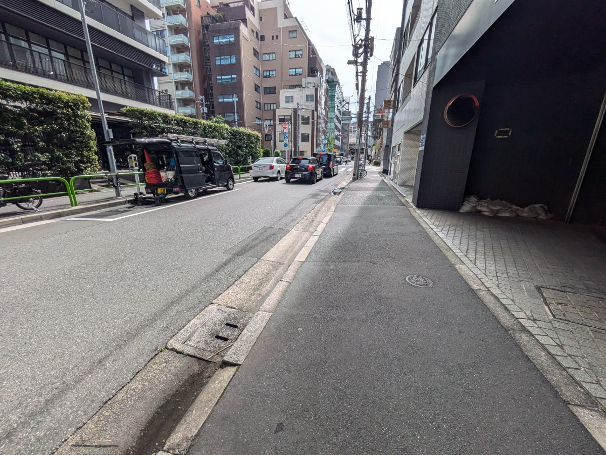 v20251014150839/fresh/building/J00100386290_17
