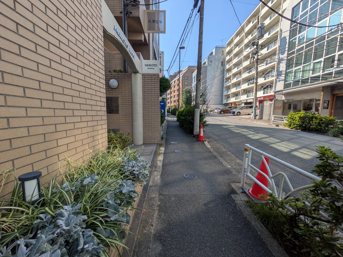 v20251014150839/fresh/building/J00100387773_13