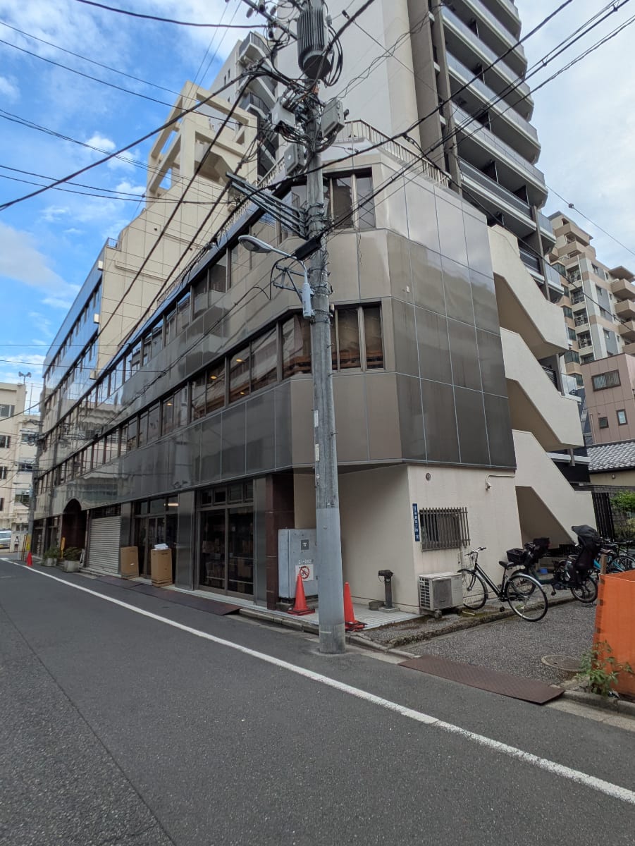 v20251014150839/fresh/building/J00100389084_9