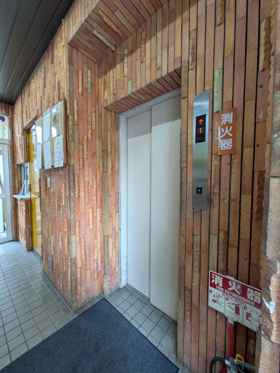 v20251014150839/fresh/building/J00100389414_4