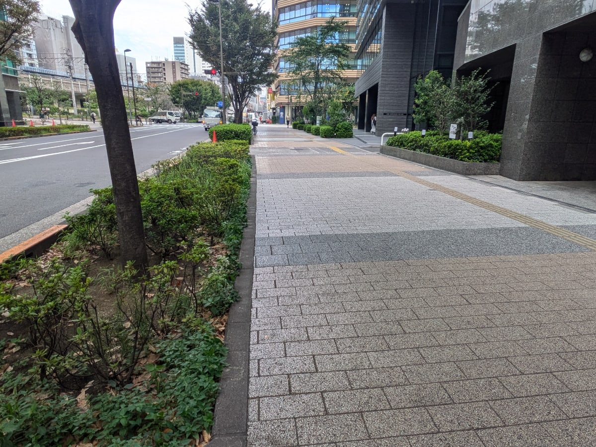 v20251014150839/fresh/building/J00100389764_2