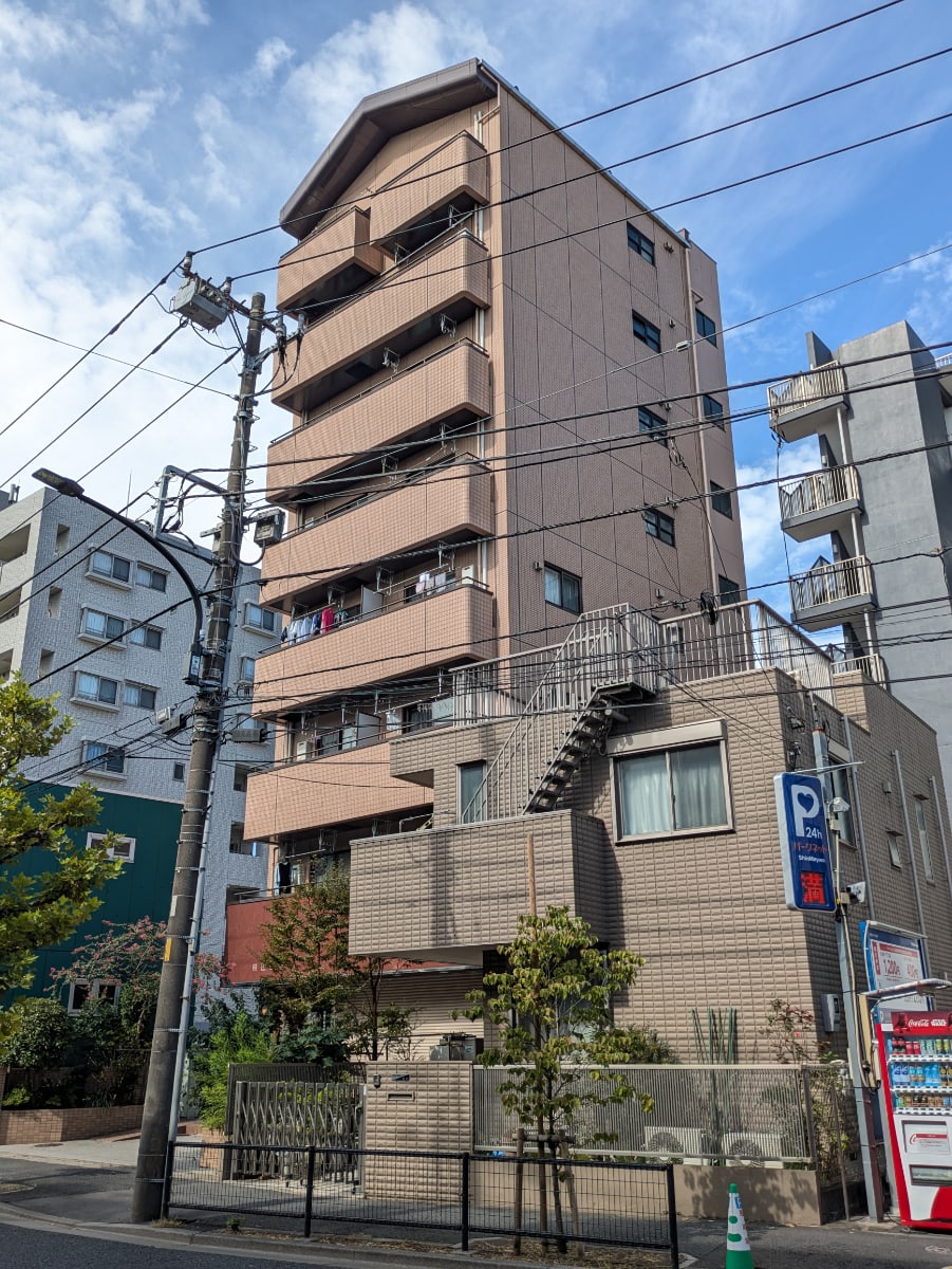 v20251014150839/fresh/building/J00100403277_9