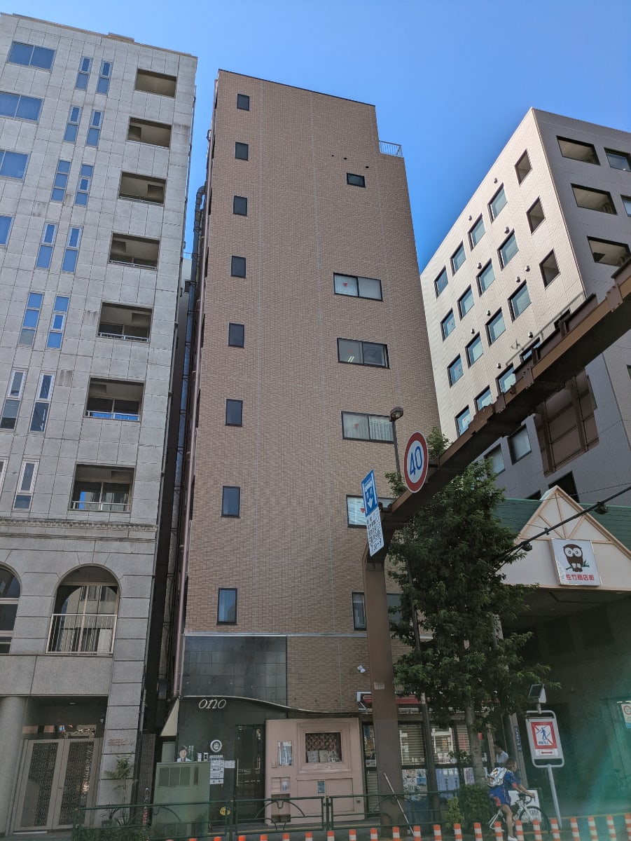 v20251014150839/fresh/building/J00100405611_7