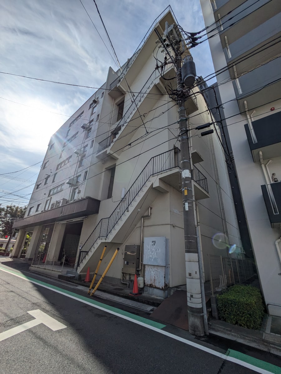 v20251014150839/fresh/building/J00100405876_10